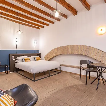 Glam Nest By The Colosseum Rome